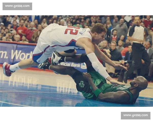 苏超德比落幕:盐城铁军 1-0 擒狼,严子航神扑 + 高驰被锁死 苏超德比落幕:盐城铁军 1-0 擒狼,严子航神扑 + 高驰被锁死